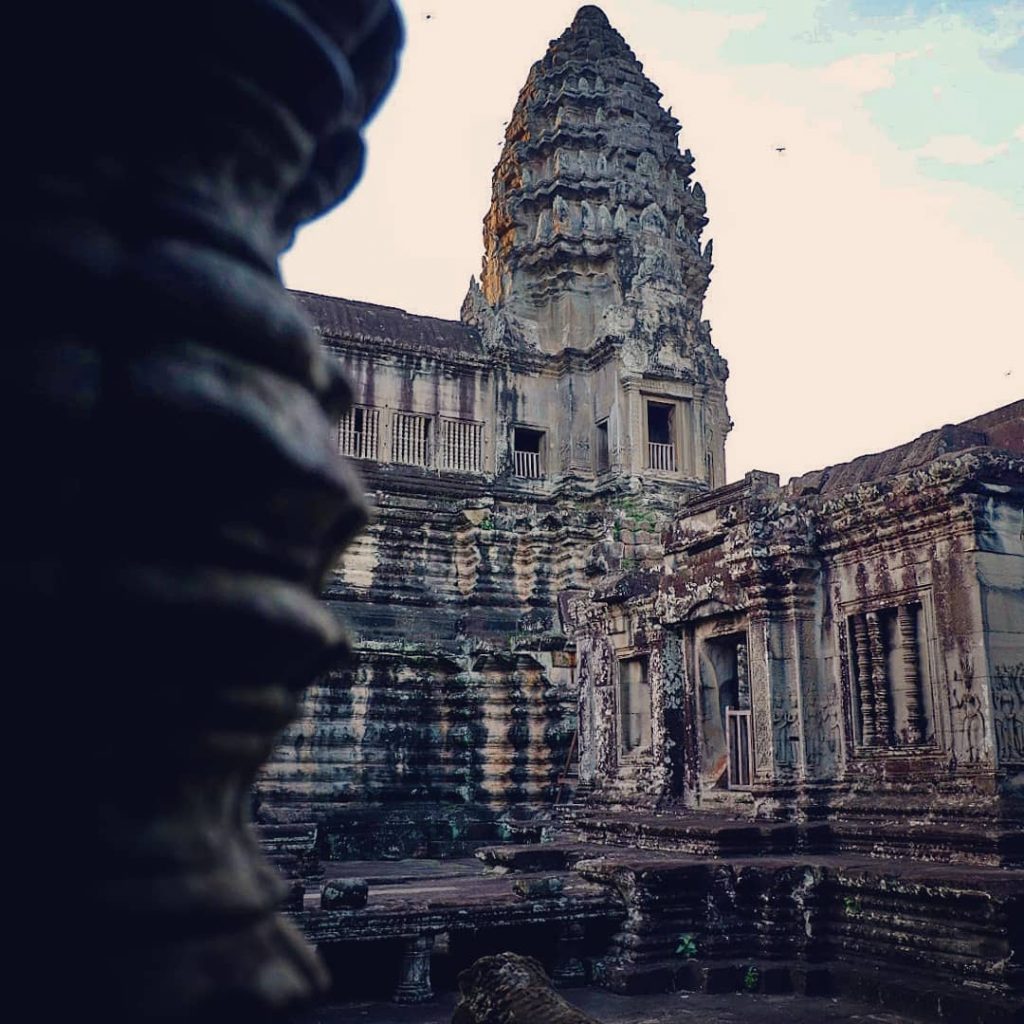Angkor Wat #travelto #sourcedadventures #mustdotravels #travelingsnaps #theglobewanderer #livelovetheworld #travel_awesome #straythecourse #nomadnificent #vibetravel #wanderlust #backpackersanctuary&hellip;