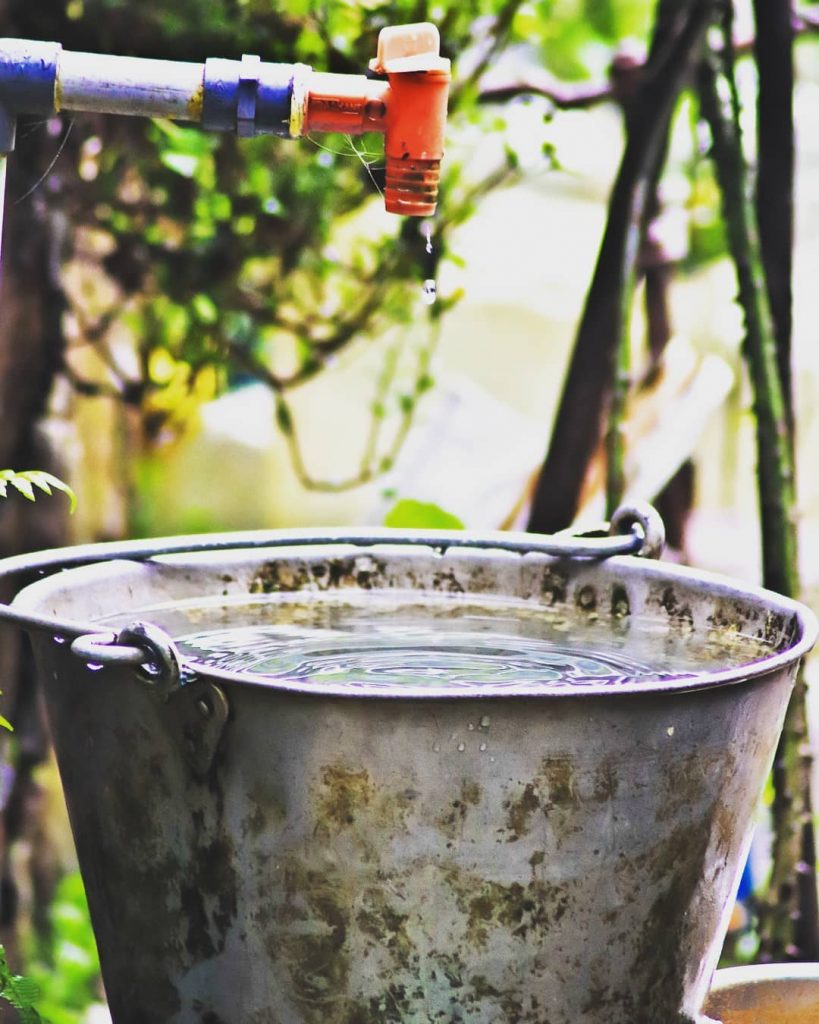 Every drop is precious #ksutravelstories #savewater #streetphotography #travelphotography #travelwithbankbazaar #picthebetterindia #pixel_ig #photographers_of_india #photographyatclickersadda #canon_eos_77d&hellip;