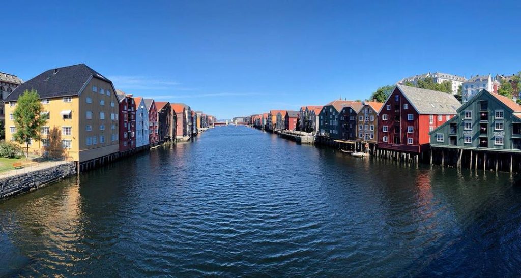 ????????Trondheim sin filtros. #trondheim #noruega #ig_europe #ig_photooftheday #total_europe #world_great #world_besttravel #igers #travelphotography #TravelRepost #best_photogram&hellip;
