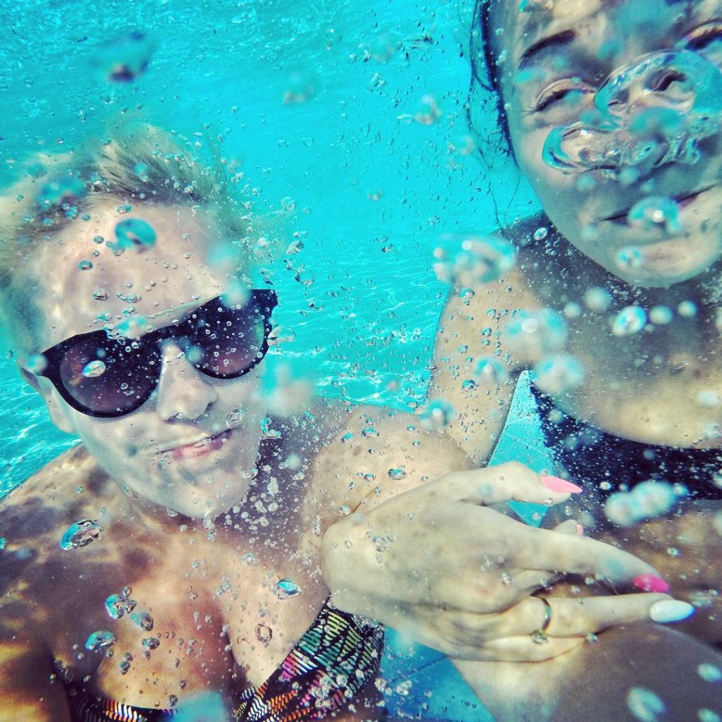 #gopro #goprohero #gopropeople #gopronation #selfie #instapeople #incekumbeachresort #turkey #travelgirl #lifeonmove #pool #swimmingpool #holidays #selfieshot&hellip;