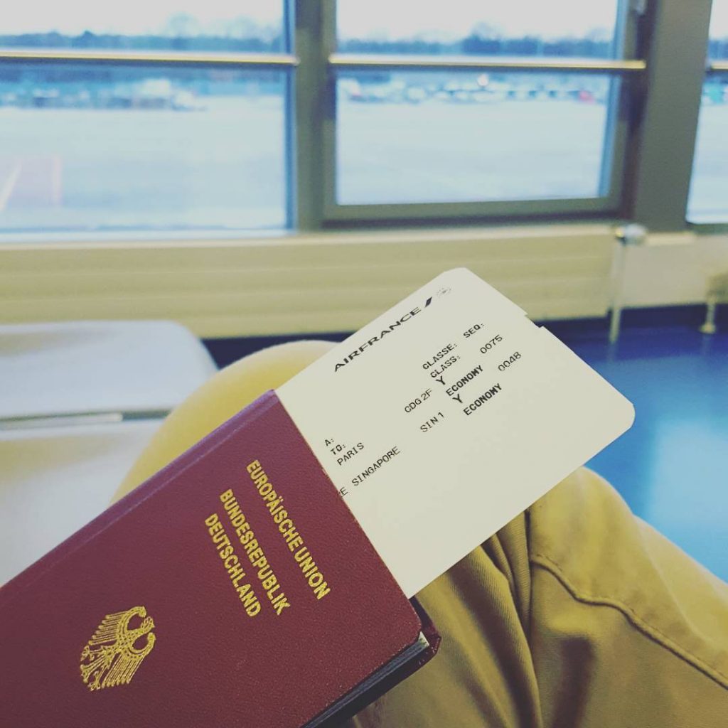 Lets go to Singapur!!! #flight #plane #airport #berlin #tegel #airfrance #holiday #paris #singapure #city…