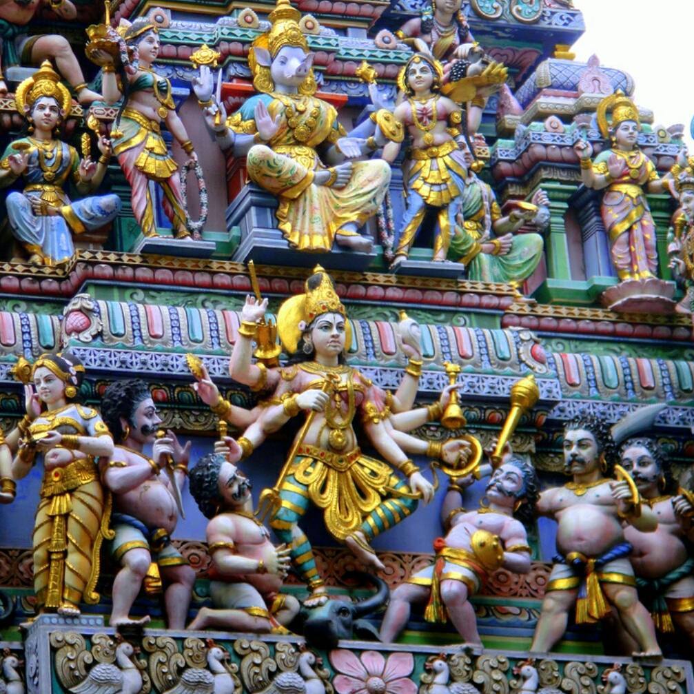 #singapure #littleindia #sriveramakaliamman #temple #culture #city #happy #travel #reisen #holiday #enjoyyourlife #architecturephotography #architectureporn #architecture…