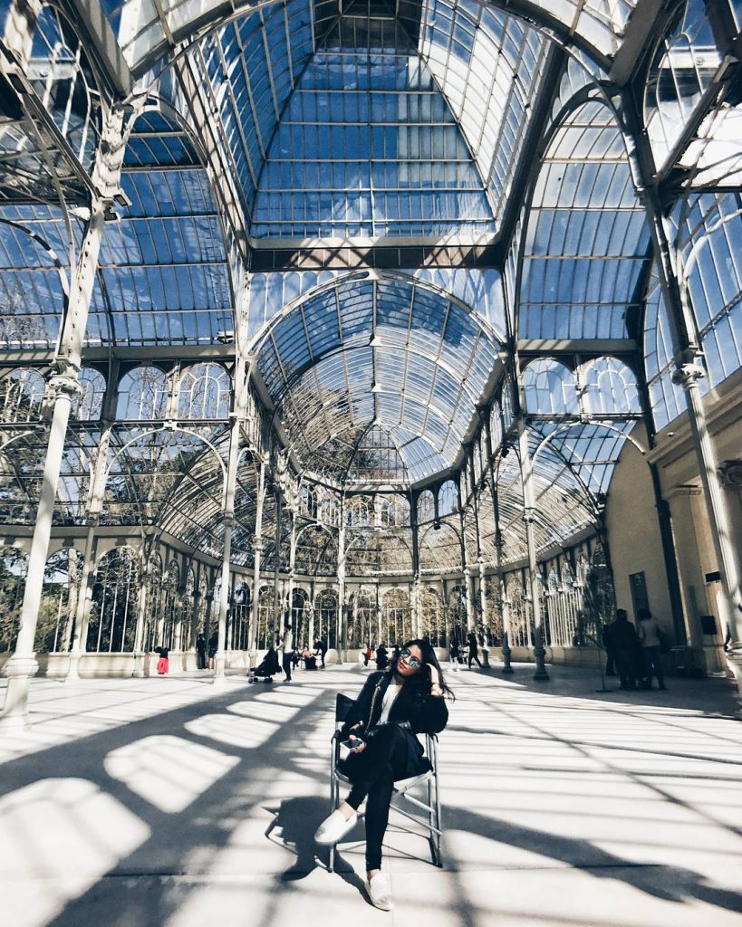Palacio de Cristal. 姐就是狂 明年回歐洲定居（？） 那件外套神秘消失 . . #palacio #cristal #madrid #spain #trip #travel…