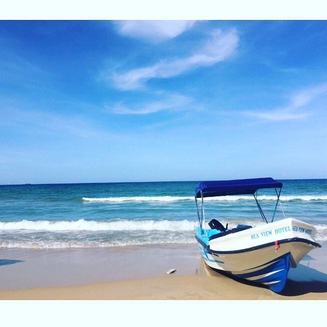 Nilaveli (Open-land of the moon-shine) . . . . . . . #bnesimppl