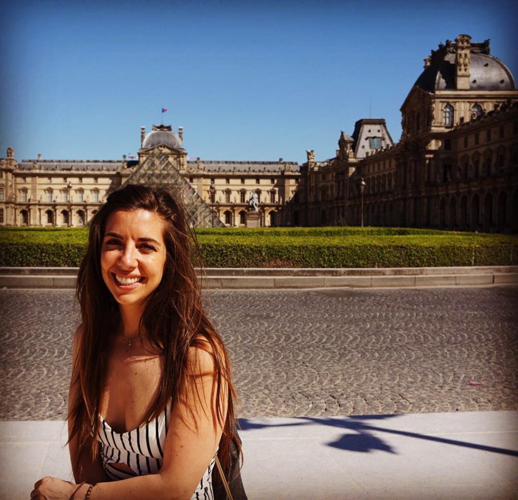 The Louvre. Paris. . . . . . . . . #iamtb #buscablogs #beautyeverywhere…
