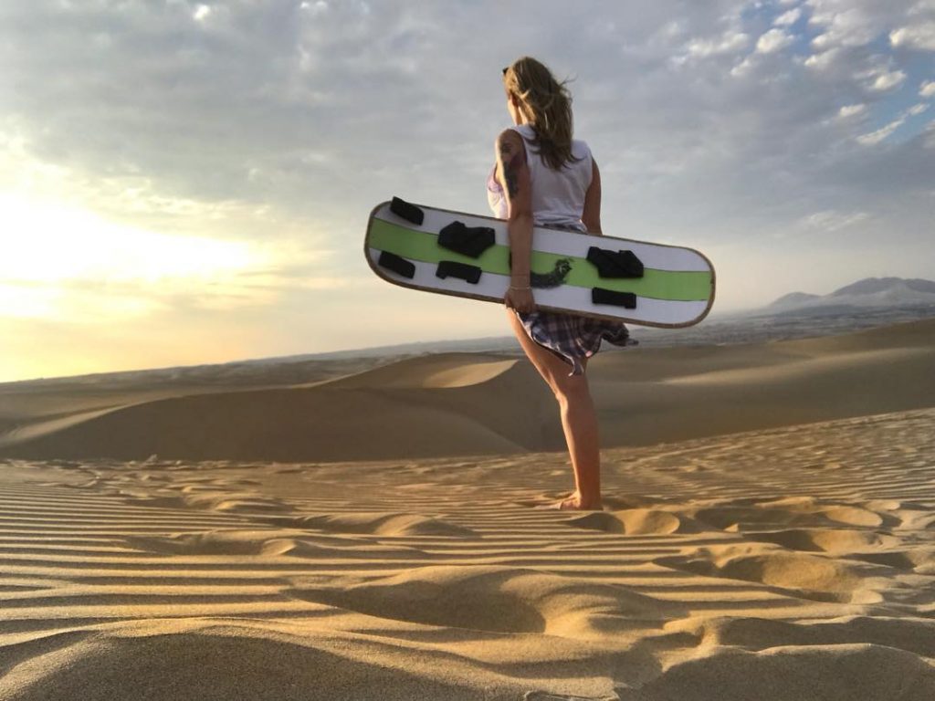 #peru #huacachina #huacachinadesert #oasis #livingthelife #sandboarding #boarding #travellife #funtimes #desert #radgirlslife #notfamousbutshouldbe #instatravel #lush…