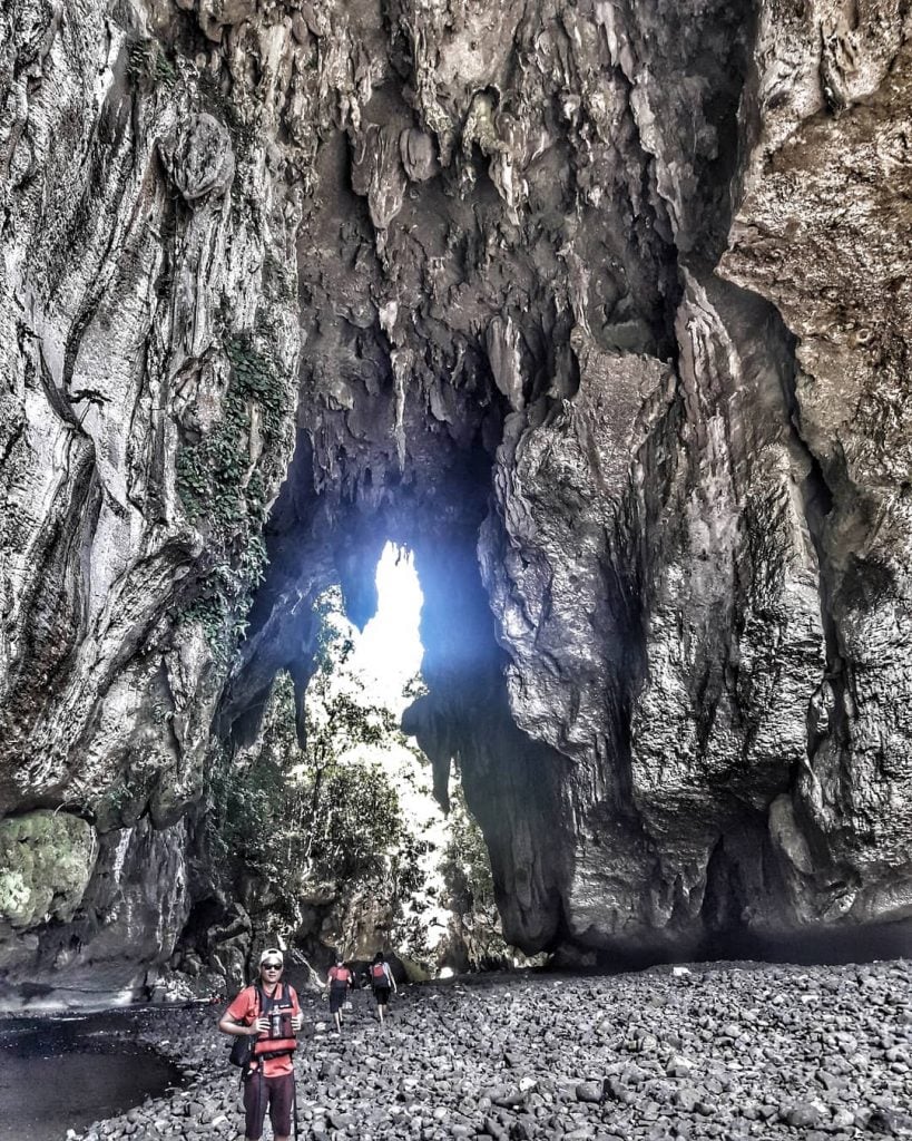 The best gift you can give yourself is lifetime of adventure. ________________________________________________________ #withoutbordertravels #riyets…