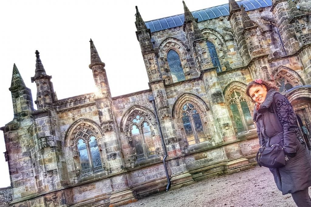 Rosslyn Chapel La leyenda de la Capilla de Rosslyn está ligada a la de…
