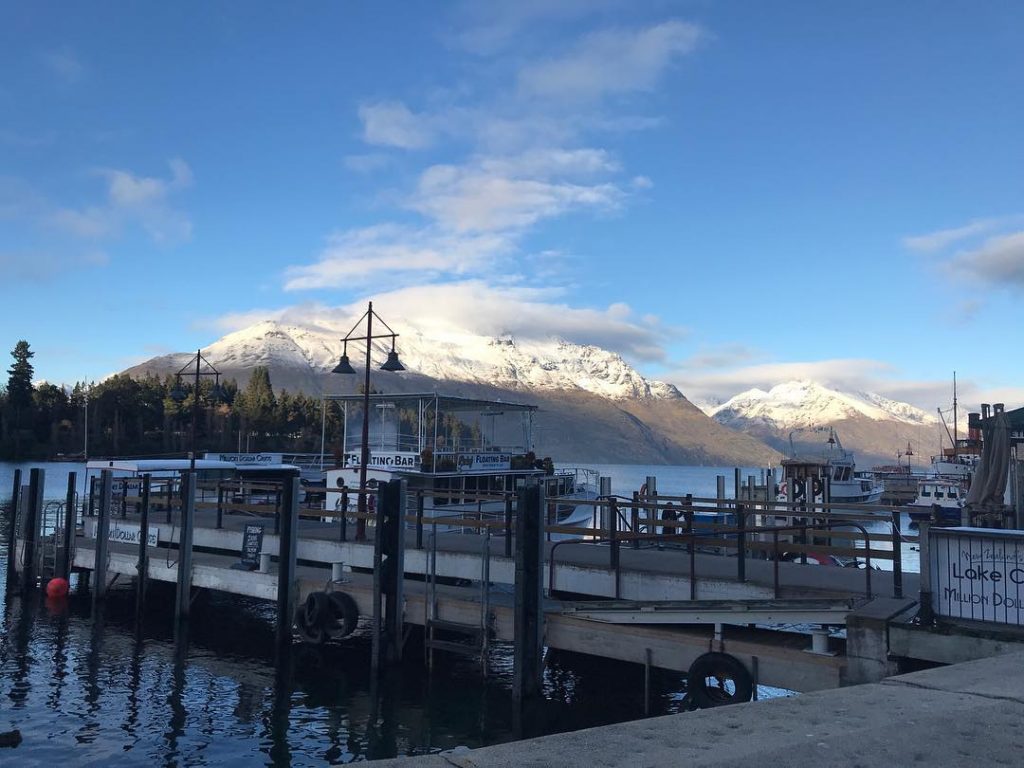 #queenstown #view #snow #beautifuldestinations #travellife #mountains #boat #thisday #sunnyday #blessed #instatravel #bnesimppl
