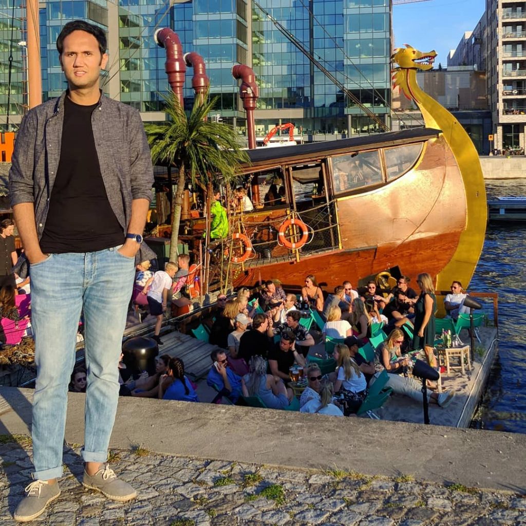 #fitspiration #ceruleansea #horizon #beach #mensfashion #menstyle #sunshine #summervibes #waterlust #wanderlust #beachlife #iamtb #travelblogger #lifestyleblogger&hellip;