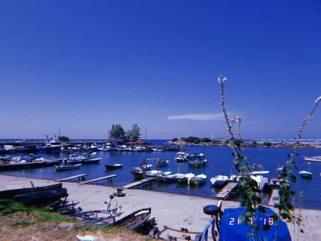 idfwu ___ #huji #hujicam #hujifilm #polaroid #girlsthatwander #iamtb #travelrepost #travelpost #travellergirls #travelphotography #turkiyegeziyor #turkiyefotograf…