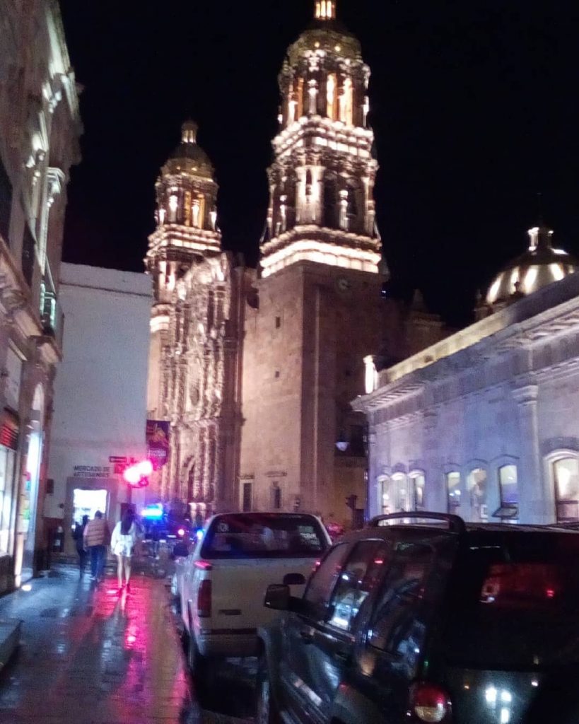 Belleza nocturna, después de una fuerte lluvia y un par de mezcales de la&hellip;