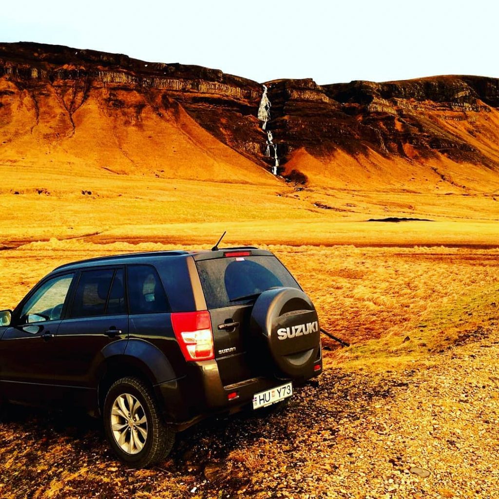 #iceland???????? #iceland #travel #lovethisplace #rückblick2017 #rundreise #beautifulplace #suzuki #travelphotography #instatravel #bnesimppl