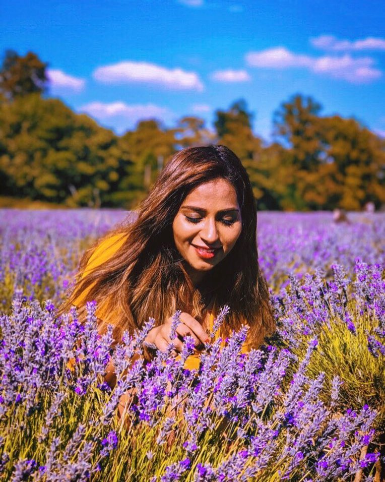 A glimpse of summer in London ! . . That scent that I sniff&hellip;