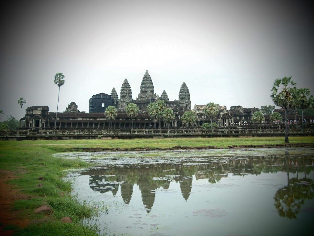 Oh my So many different temples. ???????? Angkor Wat, Siem Reap. #travelphotography #cambodia #iamtb&hellip;