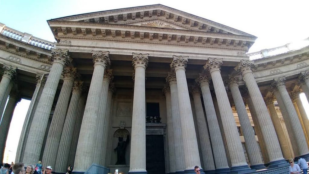 #travel #travelphoto #travelblogger #peterhof #sanktpeterburg #Russia #color #sammer #travel #nature ~ ~ ~ #instadaily&hellip;