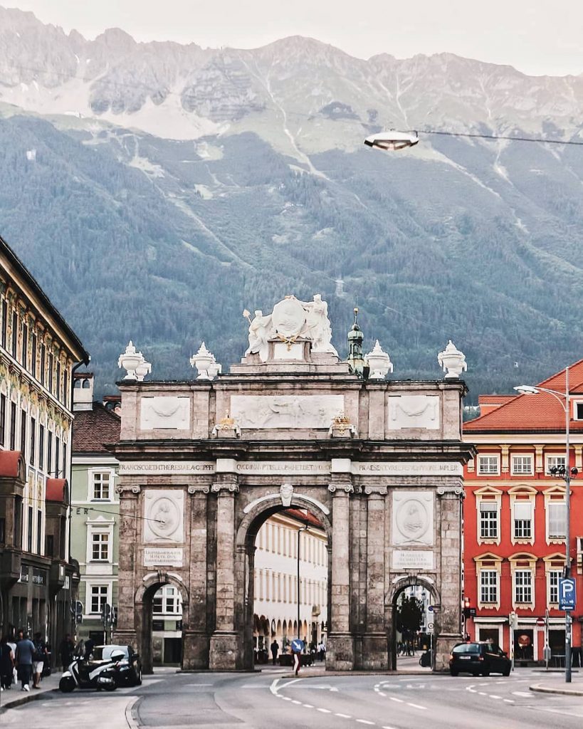 . #allyouneedislove #beyourself #liveyourpassion #lovetotravel #traveler #magicmoments #mymagicalmoments #beautifulworld #beautifulplace #mywonderfullife #austria #vintage&hellip;