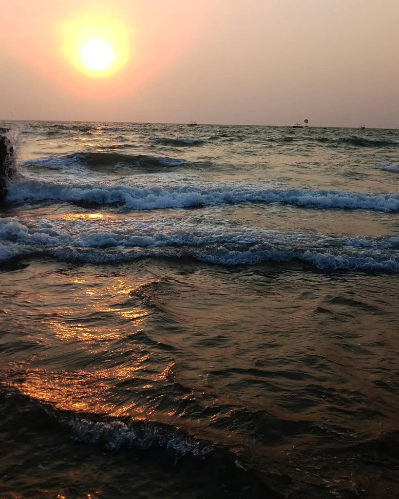 Sea waves . . Cc:- @aastha_2401 . . . ———————-tags———————— #autohash #sunset #beach #water&hellip;