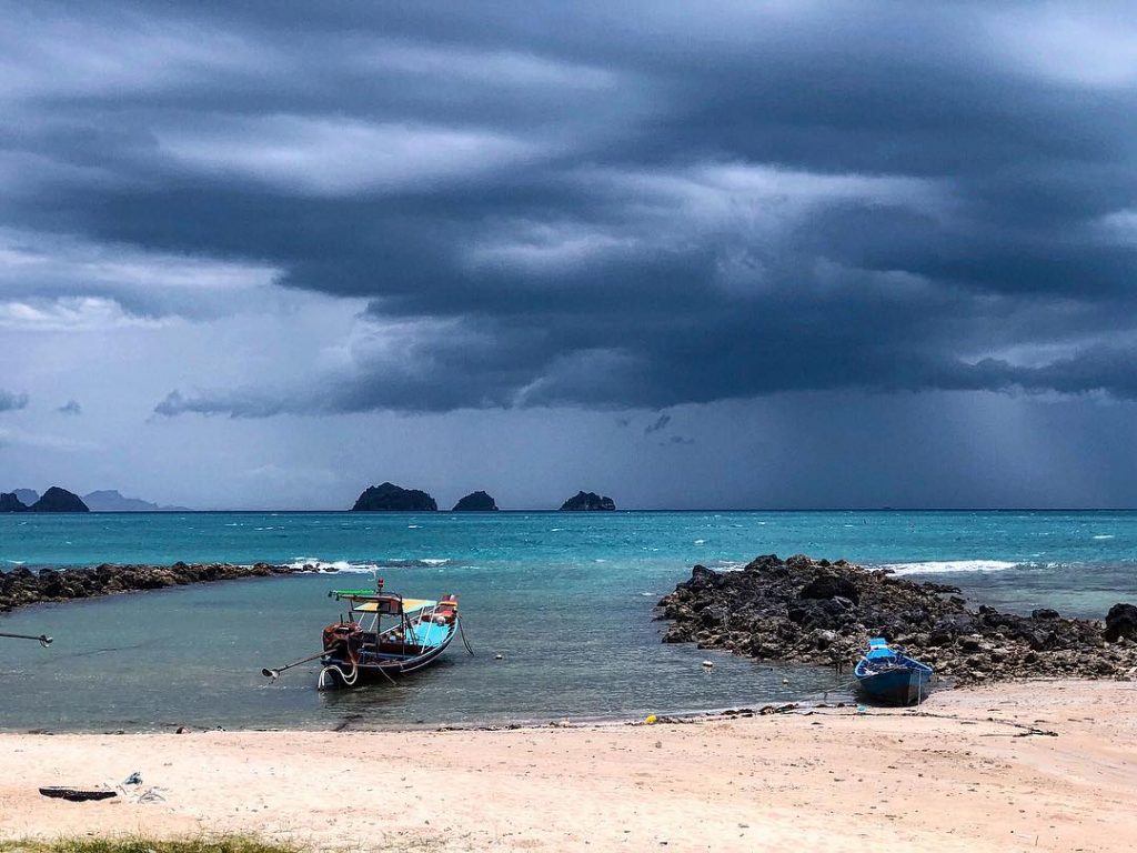 A storm approaching the island