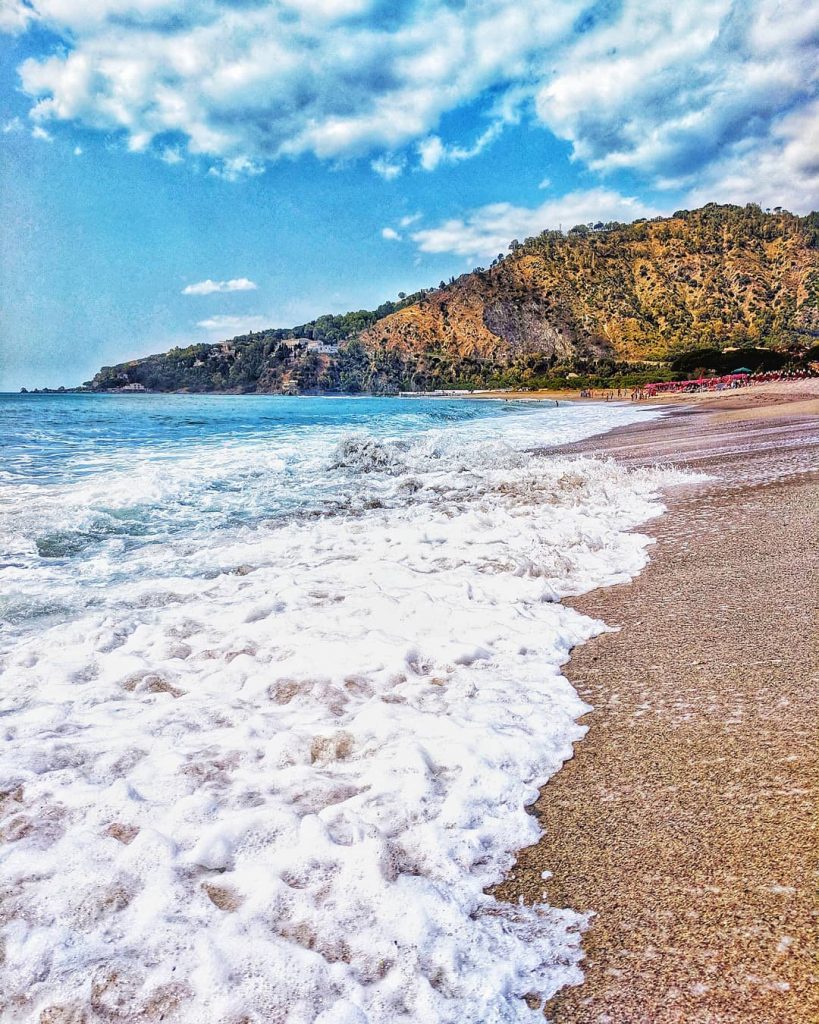 Who wishes they were chilling on a nice sandy beach right now? #reasonstoroam #bnesimppl