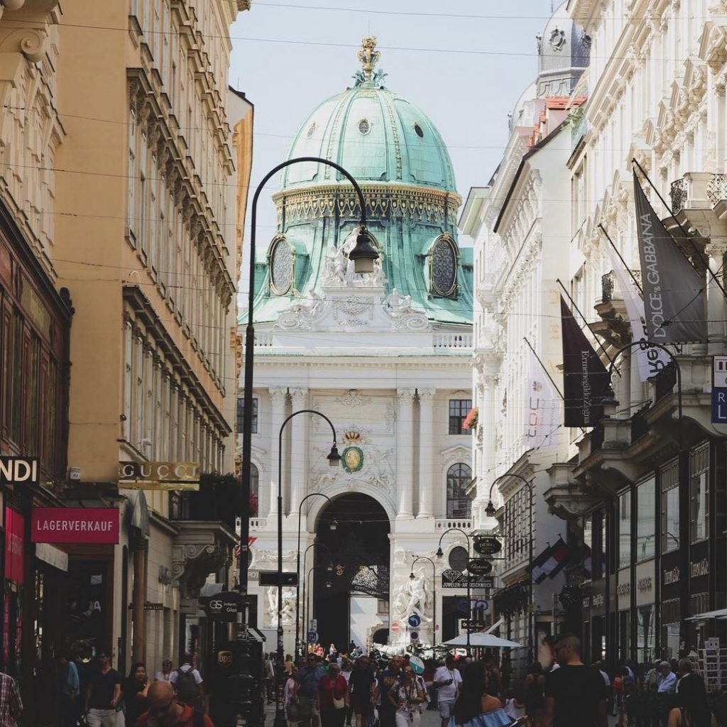 I found treasure today #Vienna #austria #europe #photographie #photooftheday #photoofthedays #travel #travelling #traveller #travelrepost&hellip;