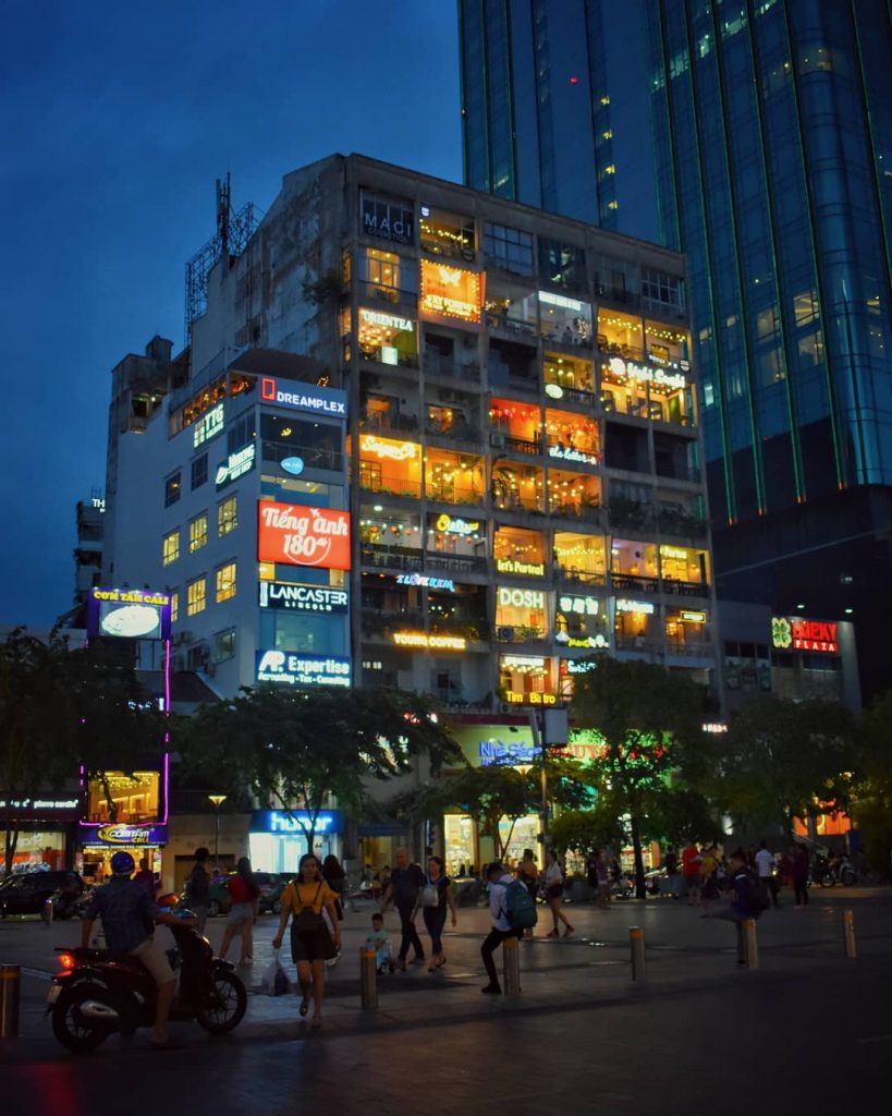 Finally taking some more Vietnam pics ???????? #saigon #Vietnam #hochiminhcity #travelvietnam #베트남 #풍경