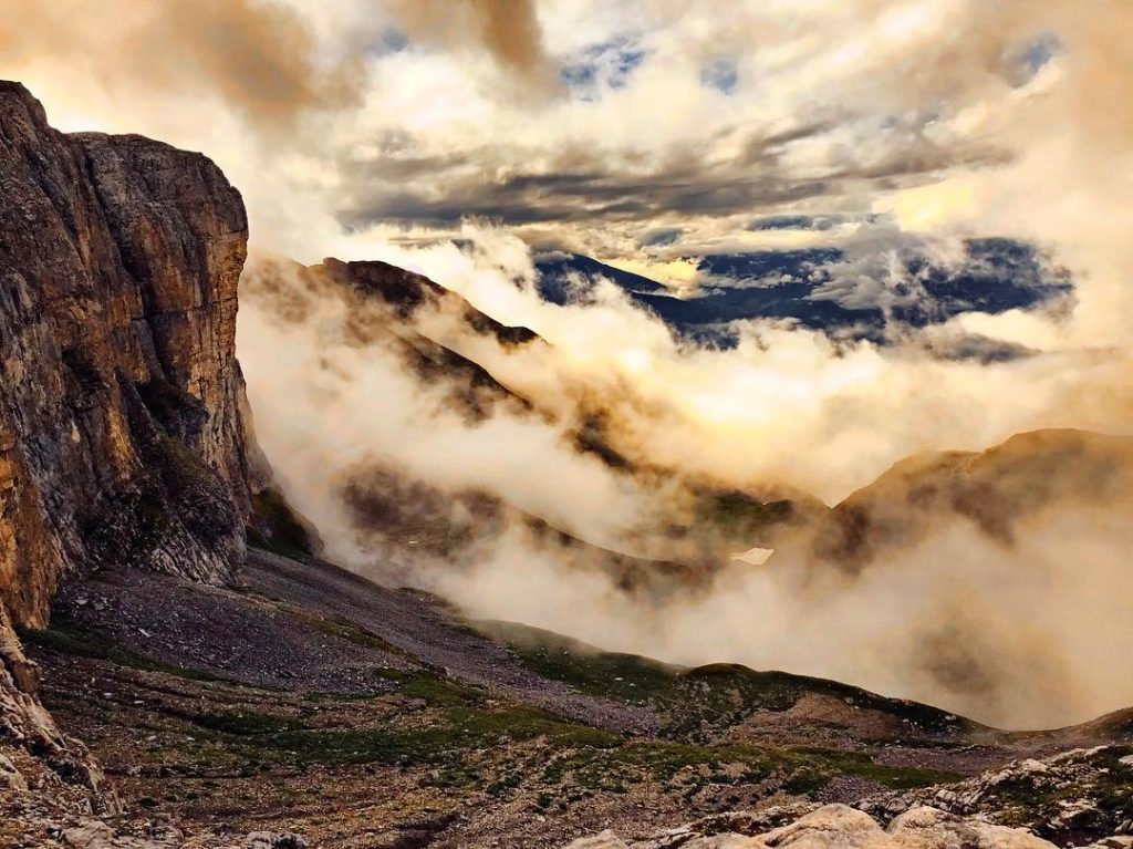 Switzerland is . . . . . #discoverearth #visualofmylife #liveauthentic #neverstopexploring #switzerlandwonderland #switzerland #travelphotography&hellip;