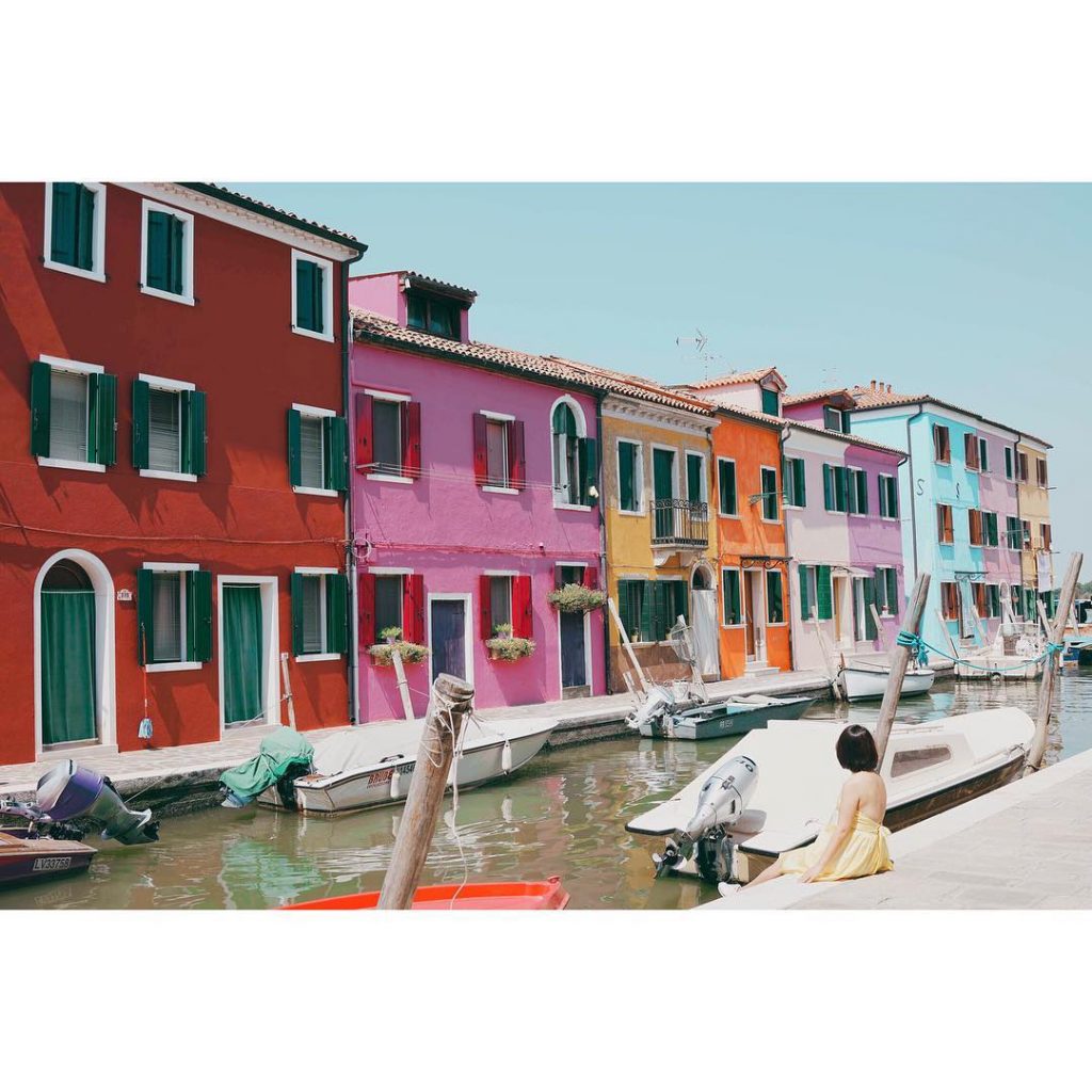 Keep looking up, there may be a rainbow waiting for you #burano #buranoisland #globetrotter&hellip;