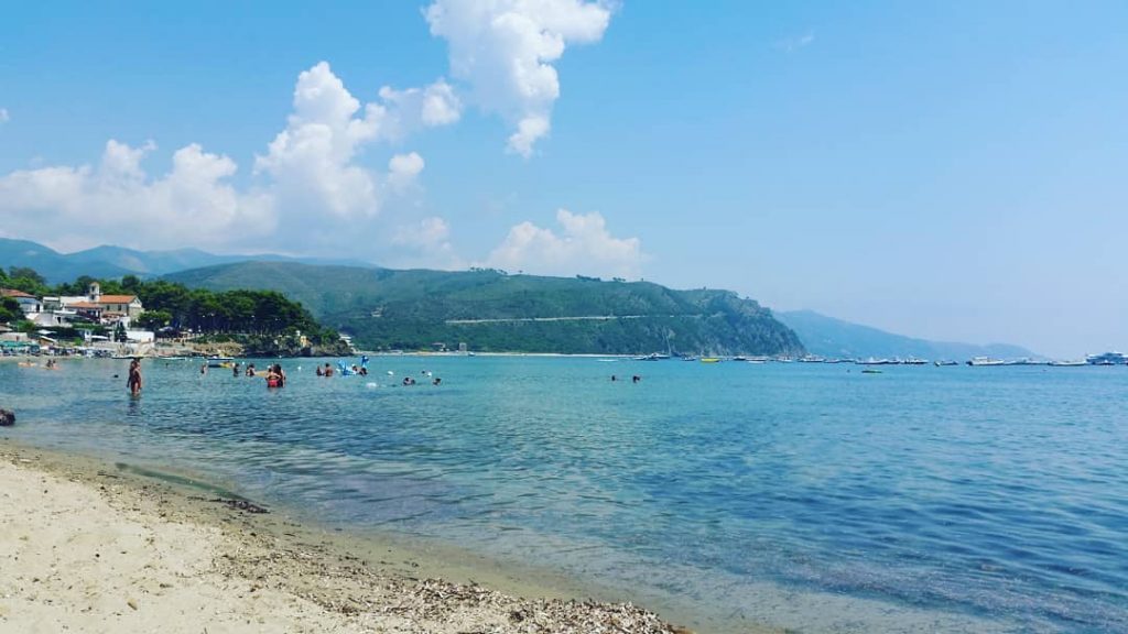 Uno squarcio del Cilento #backpackerstory #bestcommunitytravel #adventureinspired #makeheritage #lovetheworld #iamatraveler #discoverglobe #inspravel #neverstopexploring #happynow&hellip;