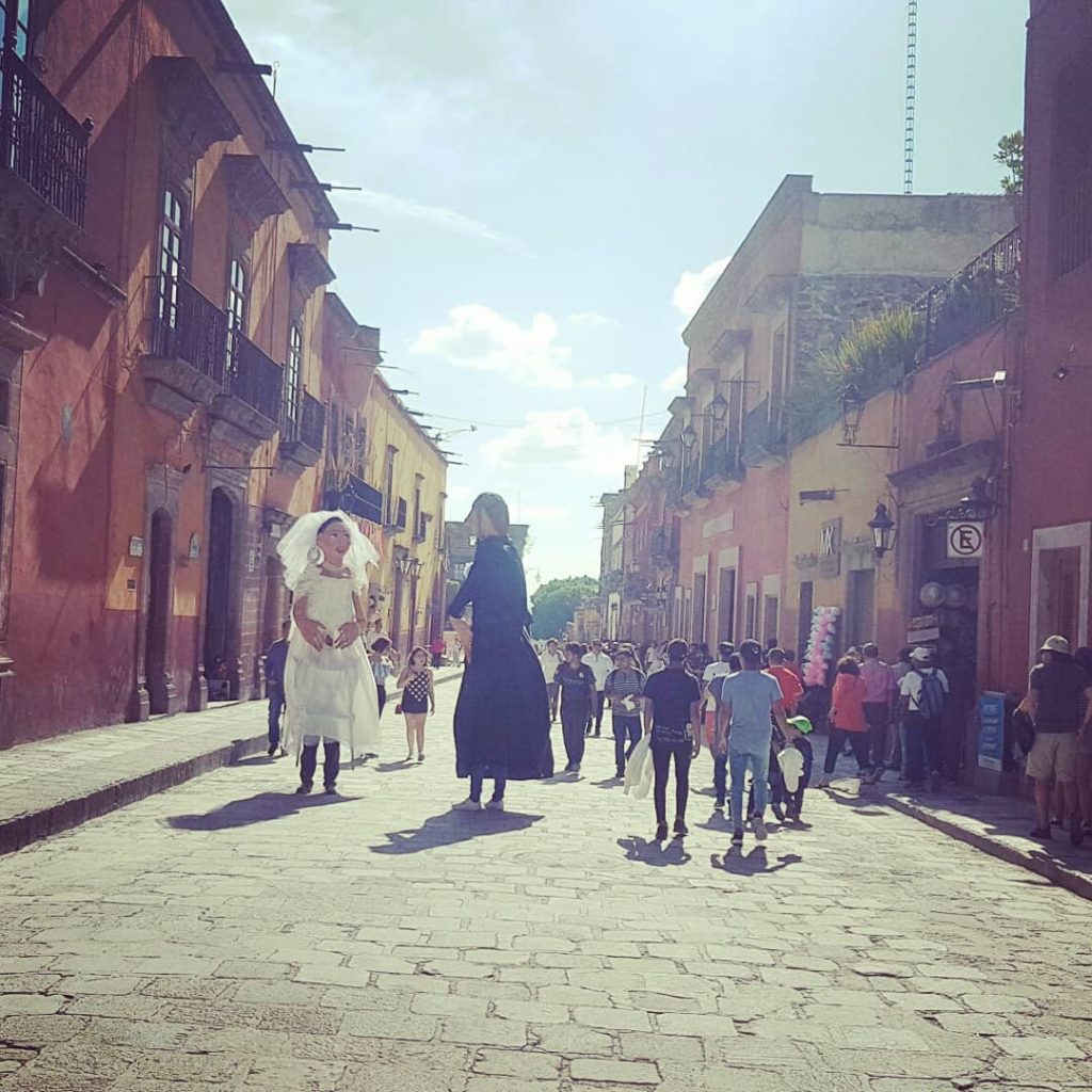 Bonitas calles . . #demochilazo #vivemexico #vive_mexico #mexicodesconocido #visitmexico #travel #travelrepost #viveamerica #get_repost #repost…