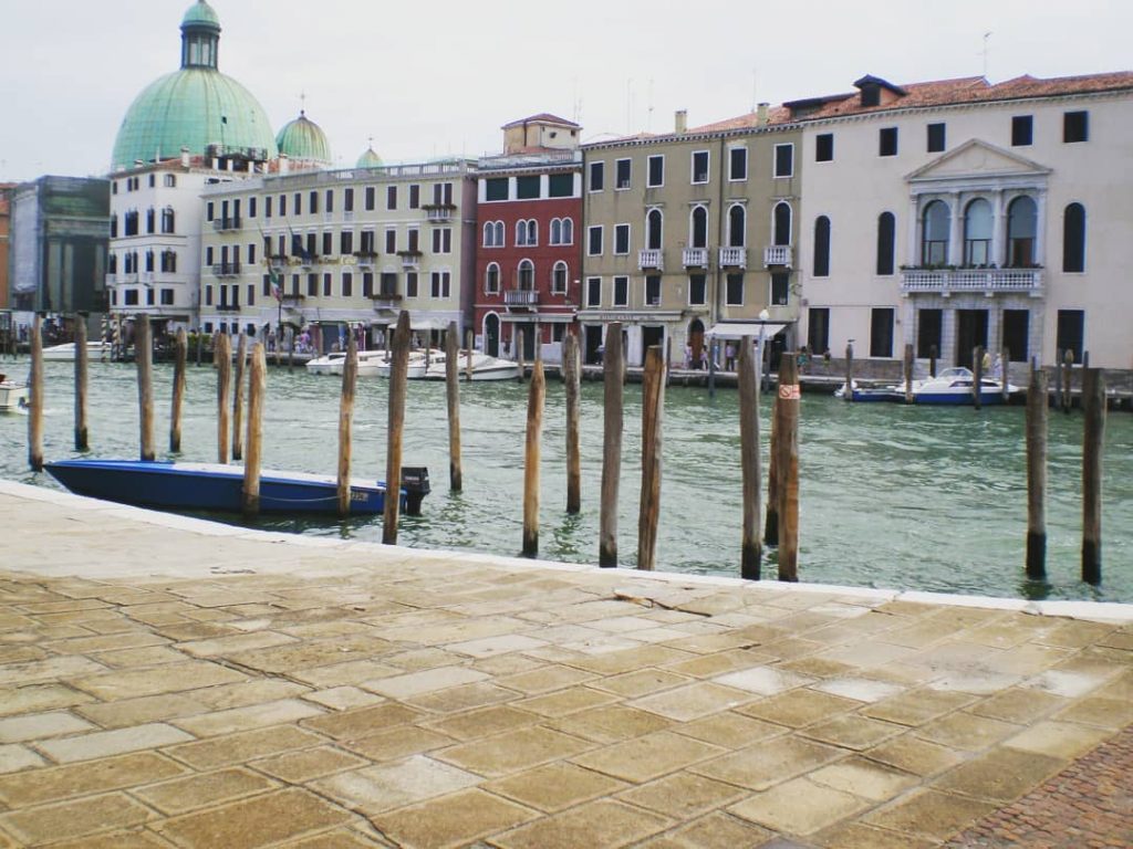 Beautiful city . . . . . . #venice #veniceitaly #venicephoto #venicetrip #venicecanal #venicephotographer&hellip;