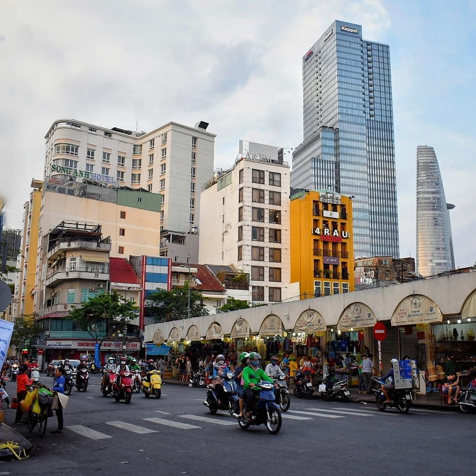 What rainy season? #saigon #Vietnam #hochiminhcity #travelvietnam #베트남 #풍경