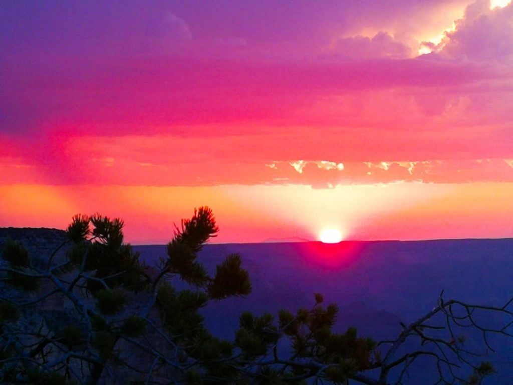 ????????Grand Canyon???????? Sunset #sunsetlover #grandcanyon #canyon #bnesimppl #sunset #grandcanyonnationalpark #summervibes #commedanslesfilms #arizona #usa #igersusa&hellip;