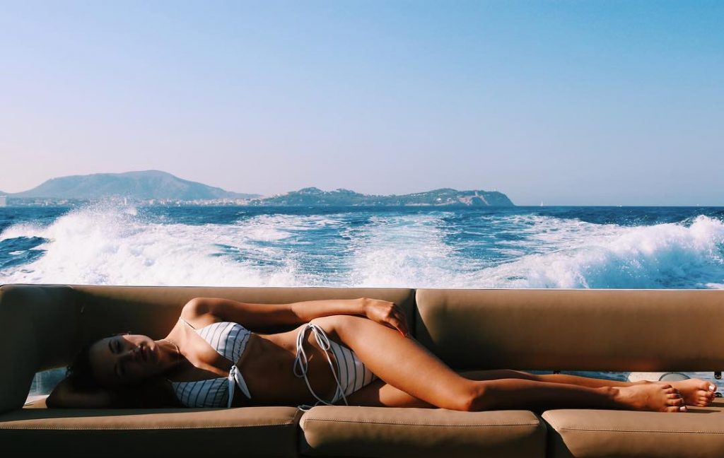 Asleep, a wake . . . . . . #faithfullthebrand #faithfultravels #spain_visit #primerolacomunidad #besteurope&hellip;