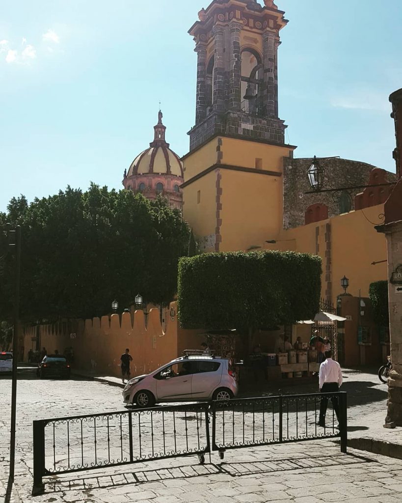 San Miguel de Allende #demochilazo #vivemexico #vive_mexico #mexicodesconocido #visitmexico #travel #travelrepost #viveamerica #get_repost #repost…