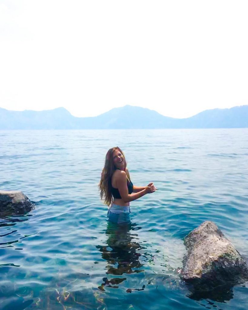 Nadar en un cráter de volcán . . . Crater Lake National Park es&hellip;