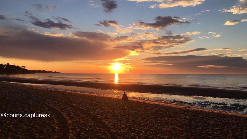 Sunsets ———————————————————————— #travelholic #travelguide #travelbloggers #travelcommunity #travel #travelphotos #letsgosomewhere #borntotravel #welivetoexplore #bnesimppl #travelsolo #photography&hellip;