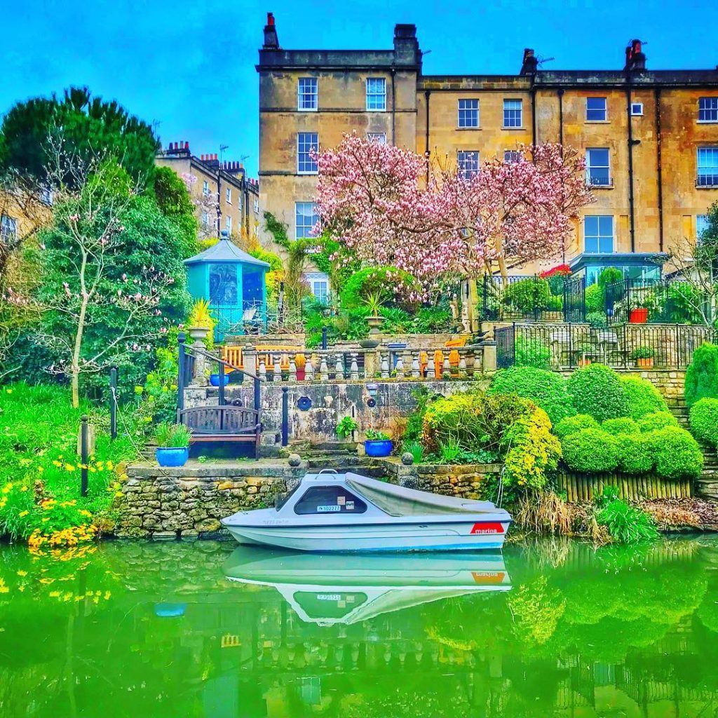 #西洋古董 #古董 #攝影師 #藝術家 #創作 #生活品味 #旅遊 #utravelhk #hkantique #sunset #photographer #antique #westernantiquehk #香港西洋古董&hellip;