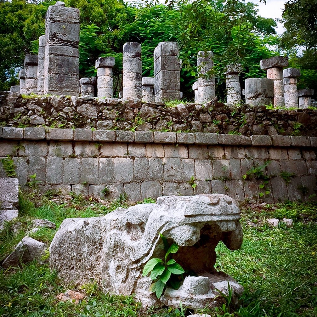 “Boca-del-pozo (chichén) de los brujos-de-agua (Itzá)” _____________________________________________________ _____________ #kukulkan #chichenitza #ruins #historynerd #yucateco #cultures&hellip;