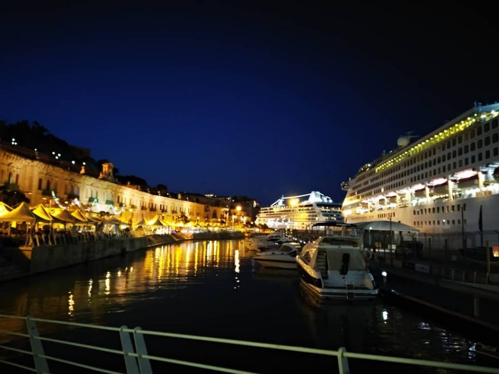 #waterfront #cruiser #malta #maltaisland #beach #mediterranean #mediterraneansea #summerishere #picture #capture #lovinmalta #lovemalta #earthporm #passionpassport&hellip;