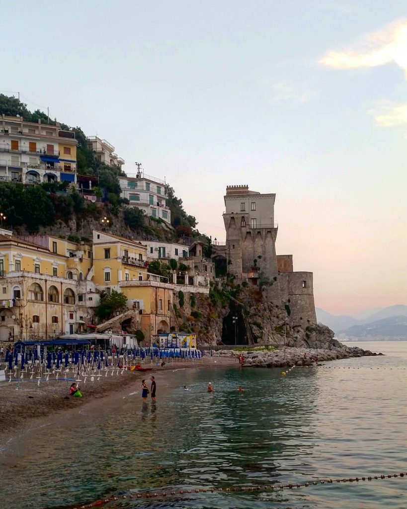 Beautiful Place #backpackerstory #bestcommunitytravel #adventureinspired #makeheritage #lovetheworld #iamatraveler #discoverglobe #inspravel #neverstopexploring #happynow #bnesimppl #femmetravel&hellip;