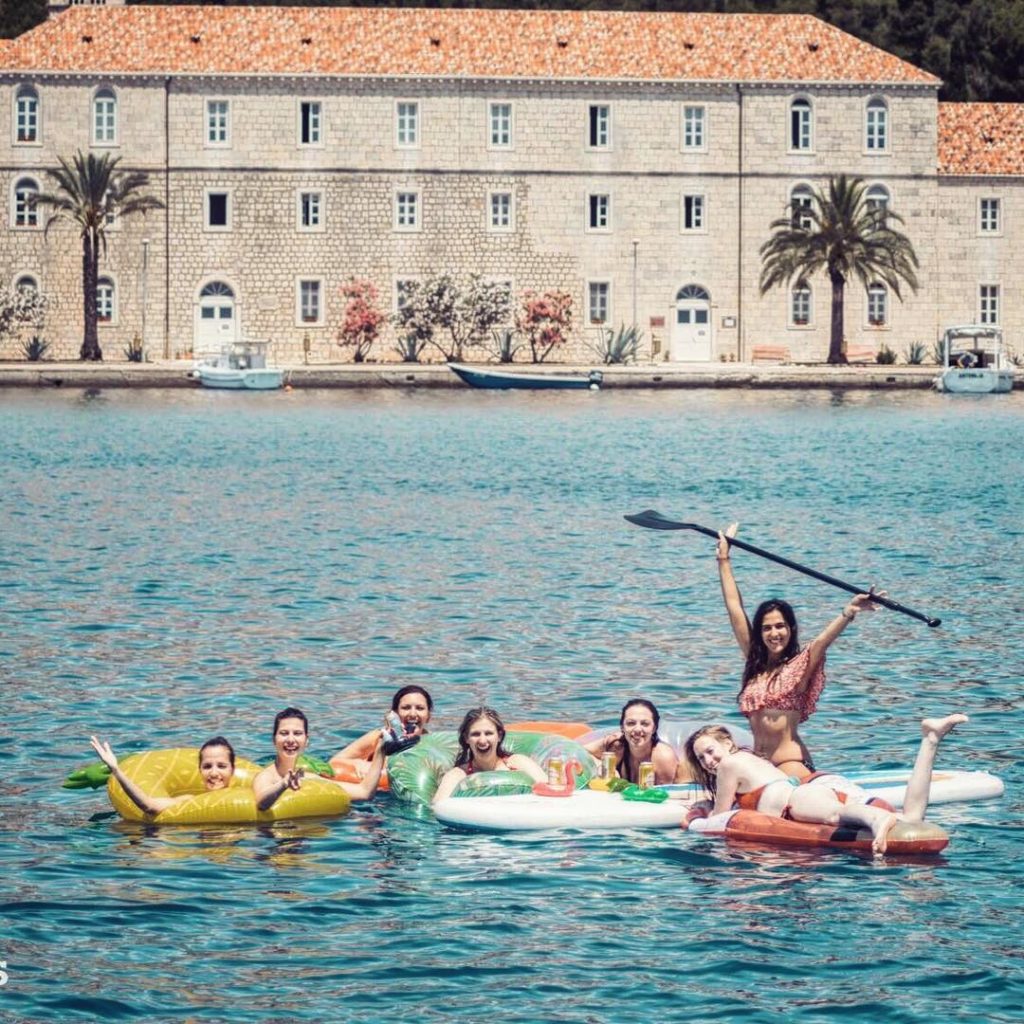 Vacay on a floatie ???? #floaties #floatielife #croatia #summerineurope #girlstrip #paddleboarding #floating #floatlife #adriaticsea&hellip;