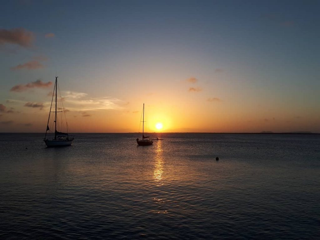 Sunset on Bonaire ???????? #bonaire #abcislands #caribbean #sunset #sebastiansbonaire #bonairebangers #discovertheworld #travel #travelquotes #travelgram&hellip;