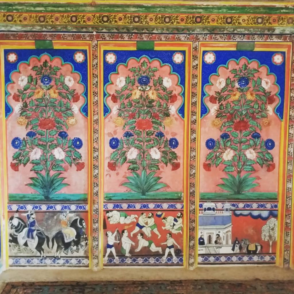 Walls of Juna Mahal, Dungarpur still breathes in history and takes us back to&hellip;