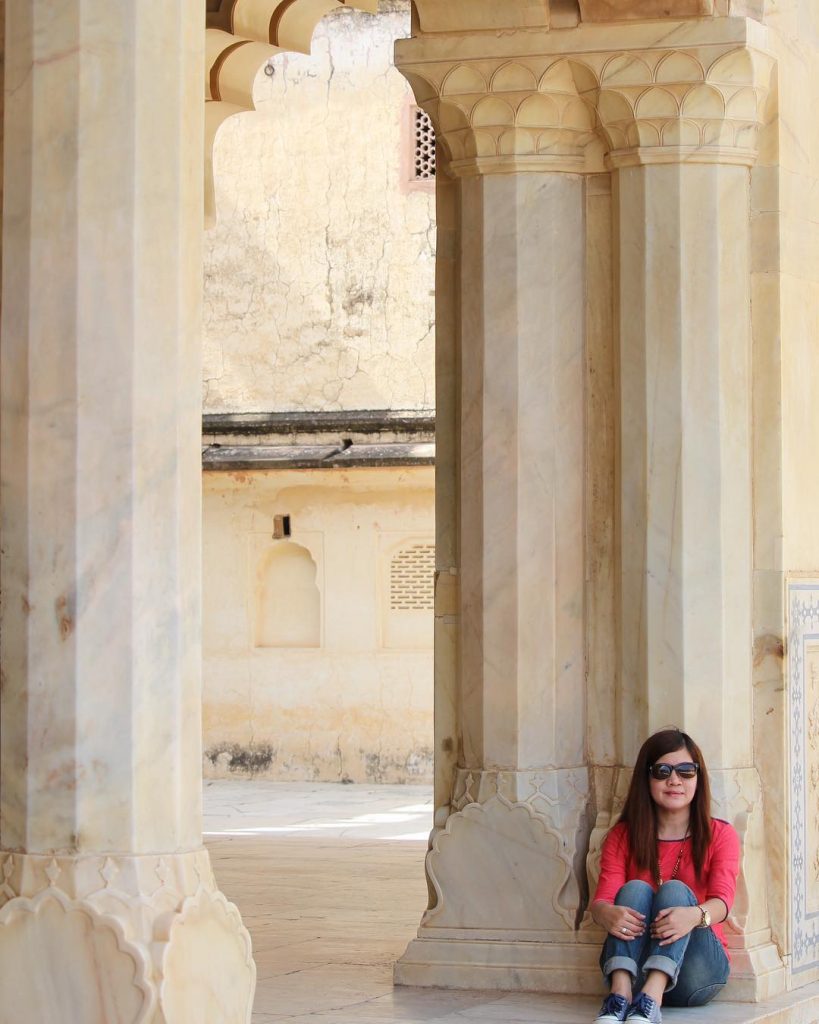 “Don’t let anything dull your sparkle.” . . . #walangkonek #throwback #amberfort #amerfort #jaipur&hellip;