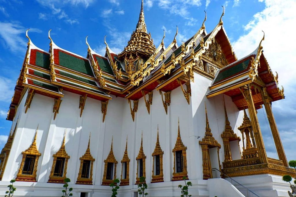 Dusit Maha Prasat Throne Hall #travelto #sourcedadventures #mustdotravels #travelingsnaps #theglobewanderer #livelovetheworld #travel_awesome #straythecourse #nomadnificent&hellip;