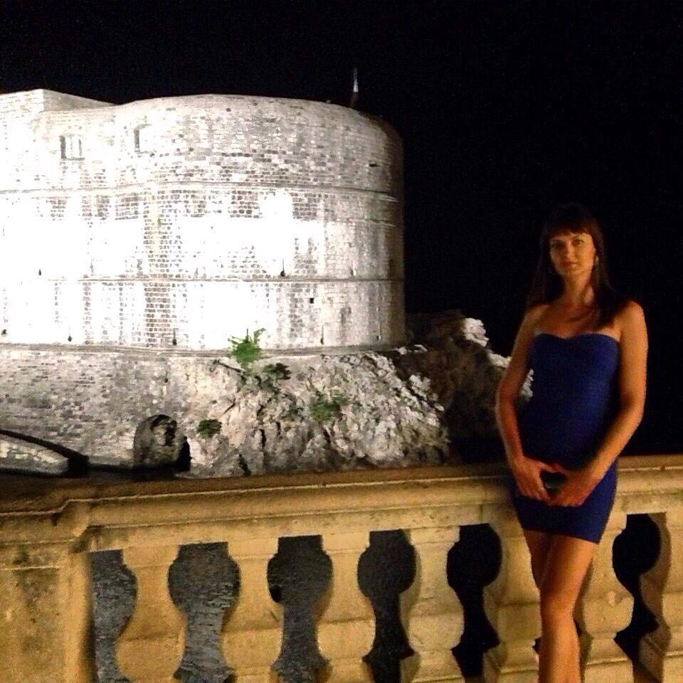 Walls of Dubrovnik ???????????? #girlsdreamtravel #traveldreamseekers #iamtb #speechlessplaces #damestravel #croatia #travellikeagirl #wearetravelgirls #dubrovnik #dubrovnikoldtown&hellip;