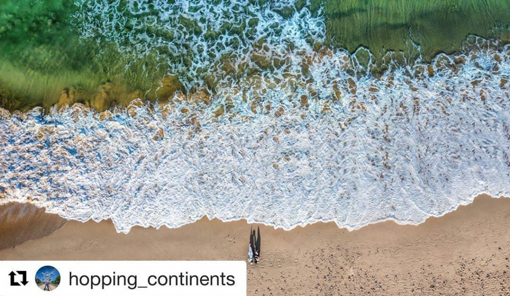 #Repost @hopping_continents with @get_repost ・・・ While an underwater adventure at the Great Barrier Reef&hellip;