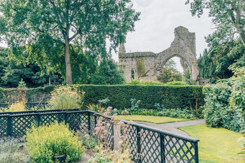 The stunning ruin that is Grey Abbey! Right on our doorstep yet so many&hellip;