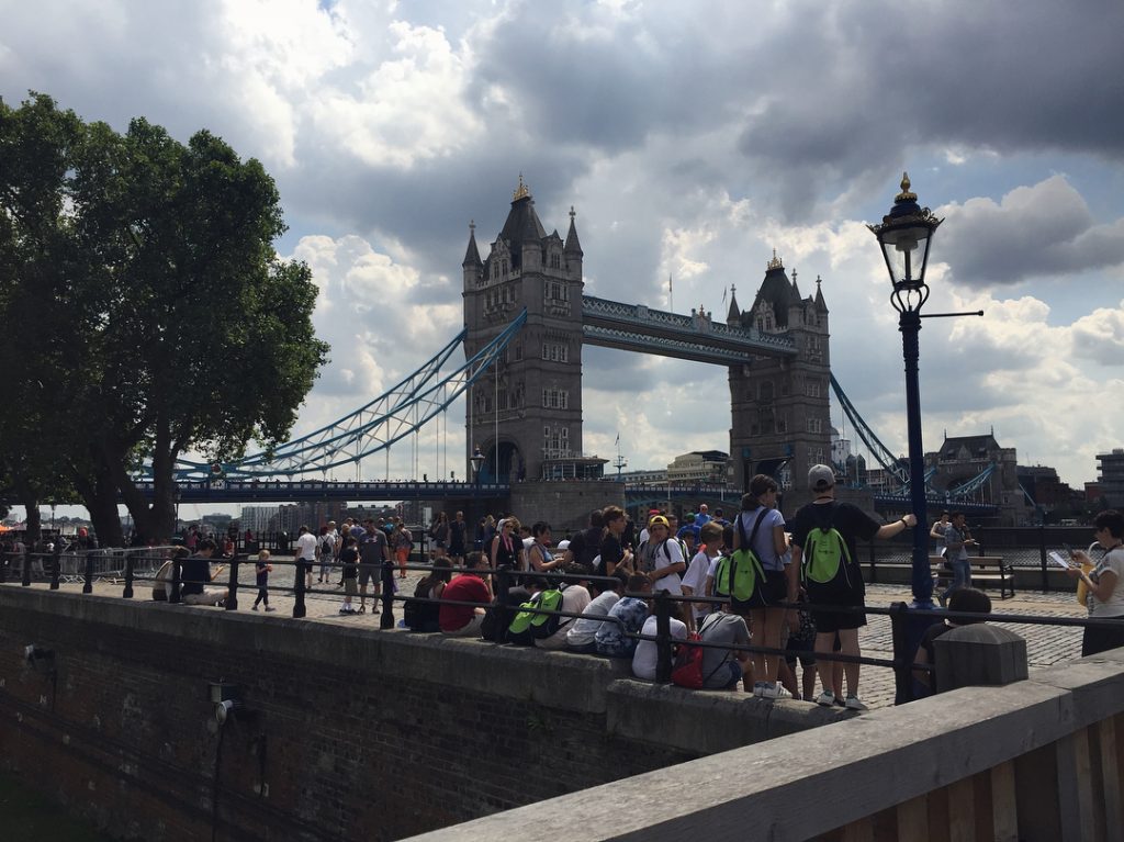 Third destination : London, UK. And here is the London bridge! It’s so picture&hellip;